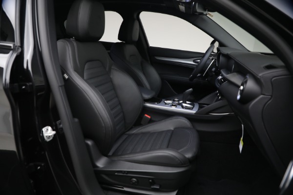 New 2026 Alfa Romeo Stelvio Veloce for sale $61,465 at Bugatti of Greenwich in Greenwich CT 06830 16