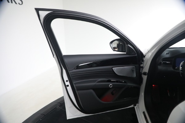 New 2026 Maserati Grecale Modena for sale $95,345 at Bugatti of Greenwich in Greenwich CT 06830 22