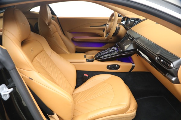 New 2026 Aston Martin Vantage S for sale $249,800 at Bugatti of Greenwich in Greenwich CT 06830 23