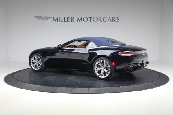Used 2019 Aston Martin DB11 Volante for sale $121,900 at Bugatti of Greenwich in Greenwich CT 06830 16