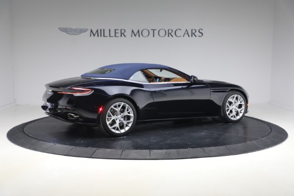 Used 2019 Aston Martin DB11 Volante for sale $121,900 at Bugatti of Greenwich in Greenwich CT 06830 20