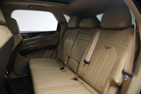 New 2026 Bentley Bentayga Azure V8 for sale $295,365 at Bugatti of Greenwich in Greenwich CT 06830 24