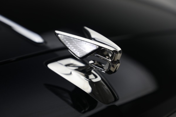 New 2026 Bentley Flying Spur Azure for sale $318,975 at Bugatti of Greenwich in Greenwich CT 06830 13