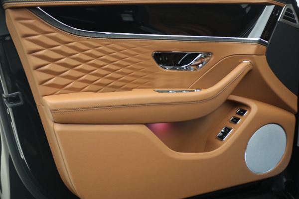 New 2026 Bentley Flying Spur Azure for sale $318,975 at Bugatti of Greenwich in Greenwich CT 06830 18