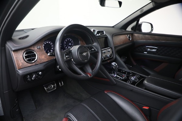 Used 2022 Bentley Bentayga V8 for sale $151,900 at Bugatti of Greenwich in Greenwich CT 06830 18