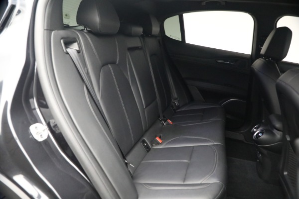 Used 2022 Alfa Romeo Stelvio Sprint for sale $25,900 at Bugatti of Greenwich in Greenwich CT 06830 21