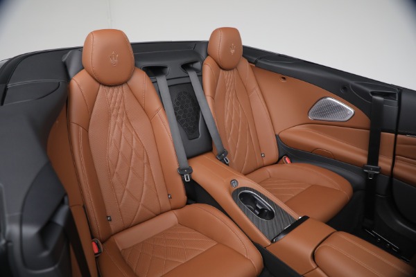 New 2026 Maserati GranCabrio Modena for sale $174,385 at Bugatti of Greenwich in Greenwich CT 06830 25