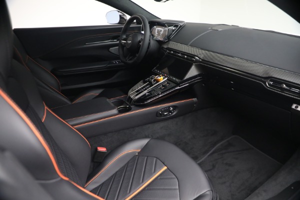 New 2026 Aston Martin Vantage S for sale $251,000 at Bugatti of Greenwich in Greenwich CT 06830 18