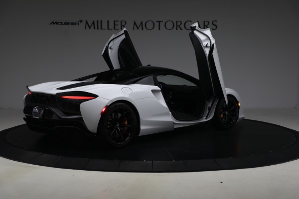 Used 2023 McLaren Artura for sale $184,900 at Bugatti of Greenwich in Greenwich CT 06830 18