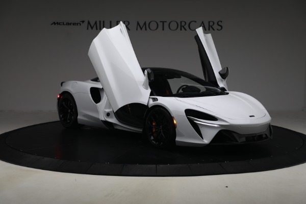 Used 2023 McLaren Artura for sale $184,900 at Bugatti of Greenwich in Greenwich CT 06830 21