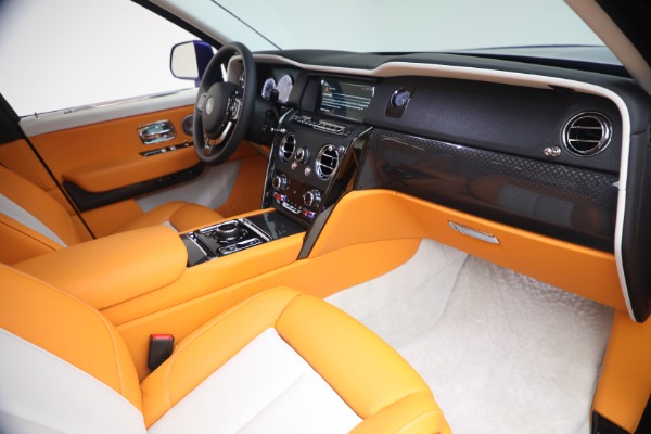 Used 2023 Rolls-Royce Black Badge Cullinan for sale $375,900 at Bugatti of Greenwich in Greenwich CT 06830 18