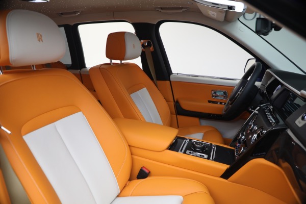 Used 2023 Rolls-Royce Black Badge Cullinan for sale $375,900 at Bugatti of Greenwich in Greenwich CT 06830 20