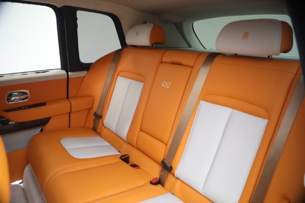 Used 2023 Rolls-Royce Black Badge Cullinan for sale $375,900 at Bugatti of Greenwich in Greenwich CT 06830 25