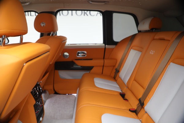 Used 2023 Rolls-Royce Black Badge Cullinan for sale $375,900 at Bugatti of Greenwich in Greenwich CT 06830 26