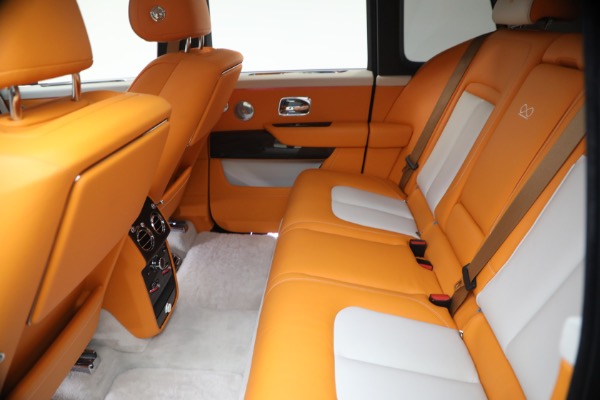 Used 2023 Rolls-Royce Black Badge Cullinan for sale $375,900 at Bugatti of Greenwich in Greenwich CT 06830 27