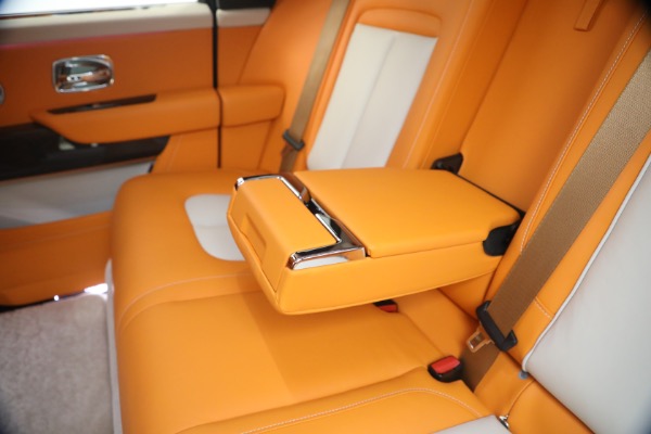 Used 2023 Rolls-Royce Black Badge Cullinan for sale $375,900 at Bugatti of Greenwich in Greenwich CT 06830 28