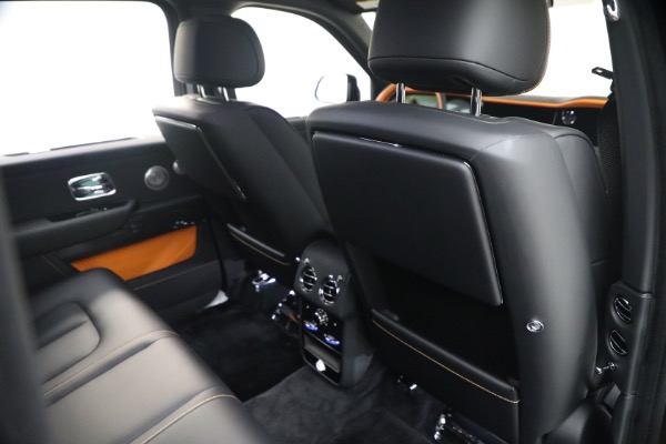 New 2026 Rolls-Royce Black Badge Cullinan for sale $575,450 at Bugatti of Greenwich in Greenwich CT 06830 24