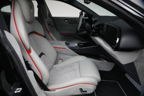 Used 2025 Ferrari Purosangue for sale $599,900 at Bugatti of Greenwich in Greenwich CT 06830 19