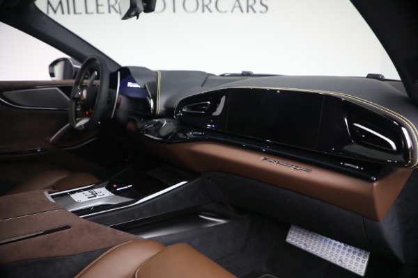 Used 2025 Ferrari Purosangue for sale $534,900 at Bugatti of Greenwich in Greenwich CT 06830 17