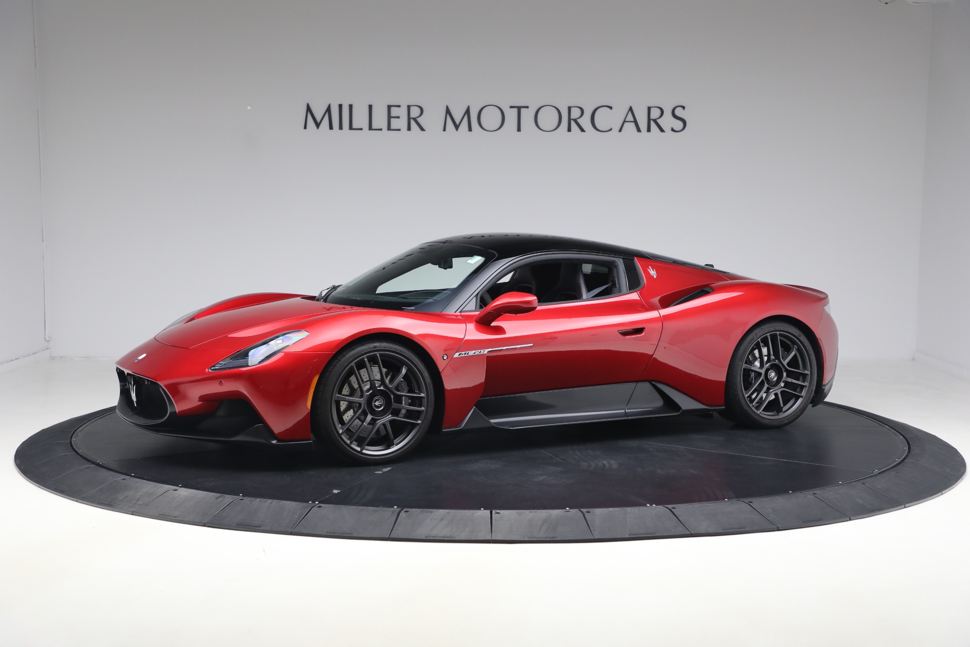 Used 2022 Maserati MC20 for sale $175,900 at Bugatti of Greenwich in Greenwich CT 06830 1