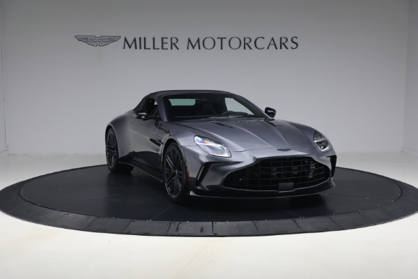 New 2026 Aston Martin Vantage S Roadster for sale $272,300 at Bugatti of Greenwich in Greenwich CT 06830 23