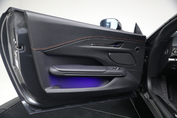 New 2026 Aston Martin Vantage S Roadster for sale $272,300 at Bugatti of Greenwich in Greenwich CT 06830 25