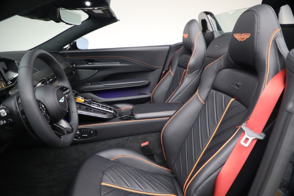 New 2026 Aston Martin Vantage S Roadster for sale $272,300 at Bugatti of Greenwich in Greenwich CT 06830 27