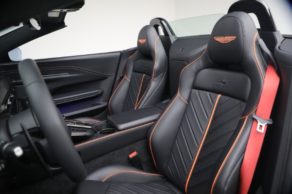 New 2026 Aston Martin Vantage S Roadster for sale $272,300 at Bugatti of Greenwich in Greenwich CT 06830 28