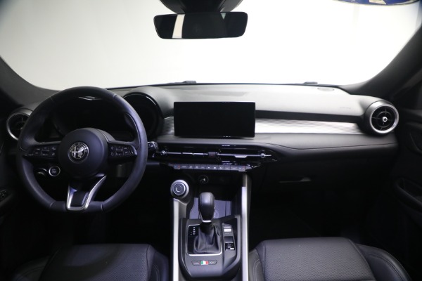 Used 2024 Alfa Romeo Tonale Hybrid Ti for sale $30,900 at Bugatti of Greenwich in Greenwich CT 06830 22