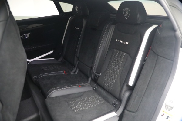 Used 2024 Lamborghini Urus Performante for sale $289,900 at Bugatti of Greenwich in Greenwich CT 06830 20