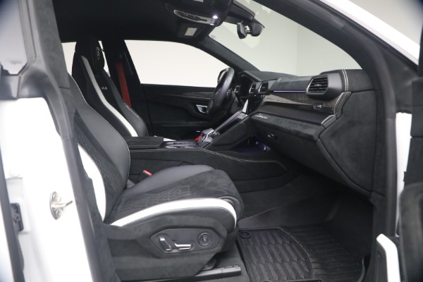 Used 2024 Lamborghini Urus Performante for sale $289,900 at Bugatti of Greenwich in Greenwich CT 06830 23