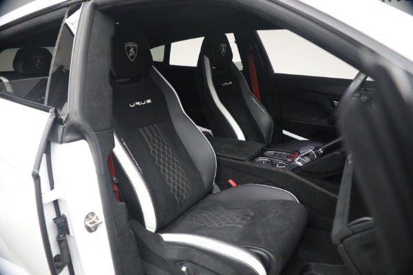 Used 2024 Lamborghini Urus Performante for sale $289,900 at Bugatti of Greenwich in Greenwich CT 06830 24