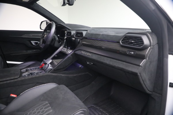 Used 2024 Lamborghini Urus Performante for sale $289,900 at Bugatti of Greenwich in Greenwich CT 06830 25