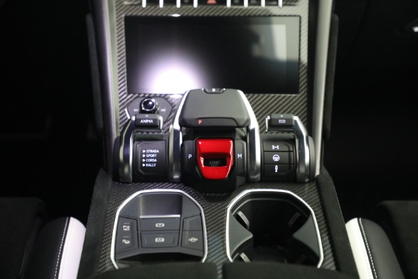 Used 2024 Lamborghini Urus Performante for sale $289,900 at Bugatti of Greenwich in Greenwich CT 06830 28