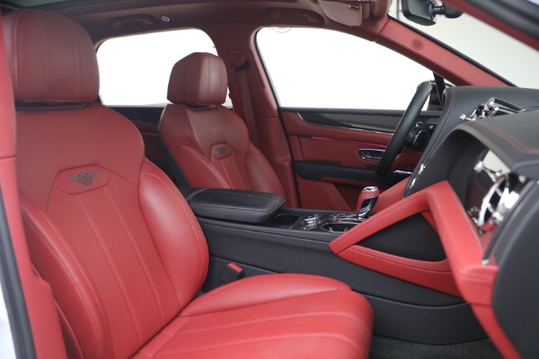 Used 2023 Bentley Bentayga S V8 for sale $155,900 at Bugatti of Greenwich in Greenwich CT 06830 28