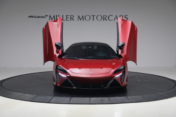 Used 2024 McLaren Artura TechLux for sale $182,900 at Bugatti of Greenwich in Greenwich CT 06830 13