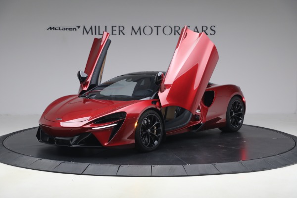 Used 2024 McLaren Artura TechLux for sale $182,900 at Bugatti of Greenwich in Greenwich CT 06830 14