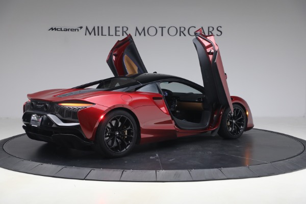 Used 2024 McLaren Artura TechLux for sale $182,900 at Bugatti of Greenwich in Greenwich CT 06830 18