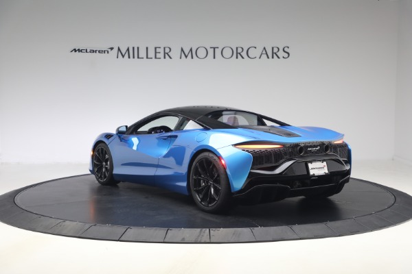 Used 2024 McLaren Artura Performance for sale $182,900 at Bugatti of Greenwich in Greenwich CT 06830 5