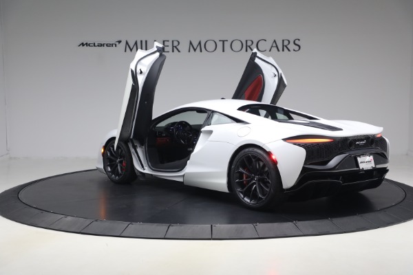 Used 2023 McLaren Artura TechLux for sale $164,900 at Bugatti of Greenwich in Greenwich CT 06830 16