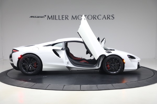 Used 2023 McLaren Artura TechLux for sale $164,900 at Bugatti of Greenwich in Greenwich CT 06830 18