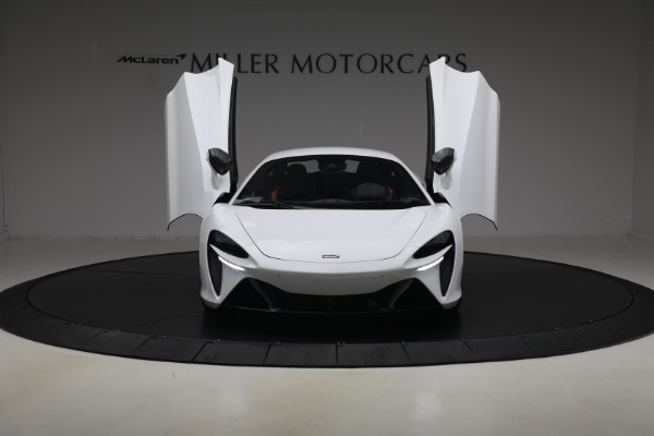 Used 2023 McLaren Artura Performance for sale $164,900 at Bugatti of Greenwich in Greenwich CT 06830 13