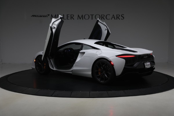Used 2023 McLaren Artura Performance for sale $164,900 at Bugatti of Greenwich in Greenwich CT 06830 16