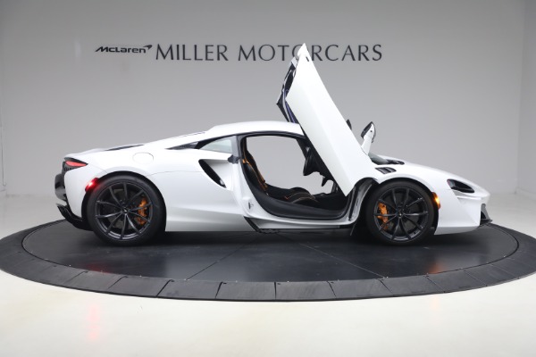 Used 2023 McLaren Artura Performance for sale $164,900 at Bugatti of Greenwich in Greenwich CT 06830 19