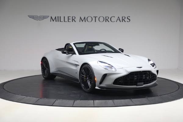New 2026 Aston Martin Vantage S Roadster for sale $261,400 at Bugatti of Greenwich in Greenwich CT 06830 11