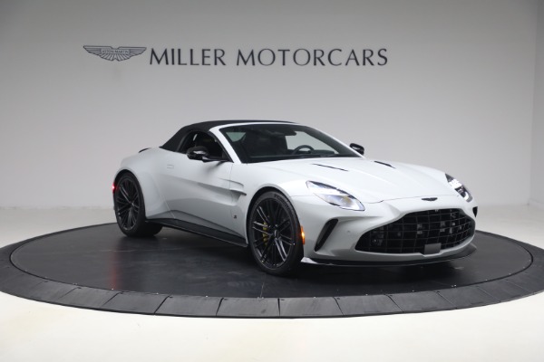New 2026 Aston Martin Vantage S Roadster for sale $261,400 at Bugatti of Greenwich in Greenwich CT 06830 23