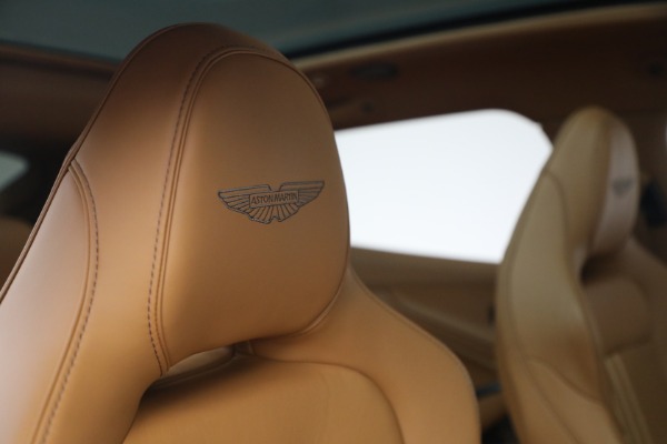 Used 2025 Aston Martin DBX 707 for sale $214,900 at Bugatti of Greenwich in Greenwich CT 06830 25