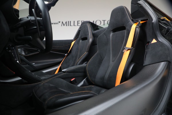 Used 2025 McLaren 750S Spider Performance for sale $369,900 at Bugatti of Greenwich in Greenwich CT 06830 21