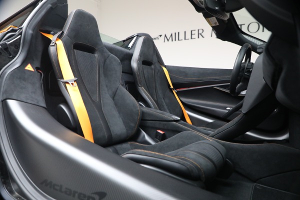 Used 2025 McLaren 750S Spider Performance for sale $369,900 at Bugatti of Greenwich in Greenwich CT 06830 24