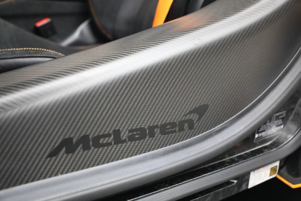Used 2025 McLaren 750S Spider Performance for sale $369,900 at Bugatti of Greenwich in Greenwich CT 06830 28
